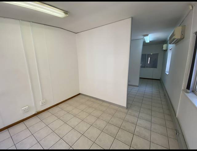 109M² OFFICE TO LET IN FORESHORE